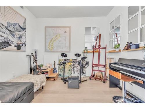 412-859 The Queensway, Toronto, ON - Indoor