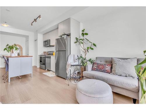 412-859 The Queensway, Toronto, ON - Indoor