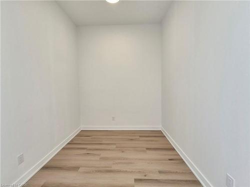 2201-25 Wellington Street S, Kitchener, ON - Indoor Photo Showing Other Room
