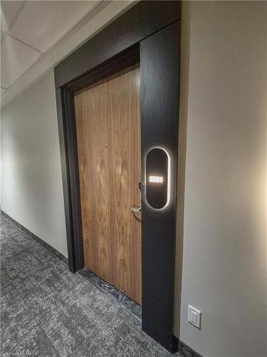 2201-25 Wellington Street S, Kitchener, ON - Indoor Photo Showing Other Room