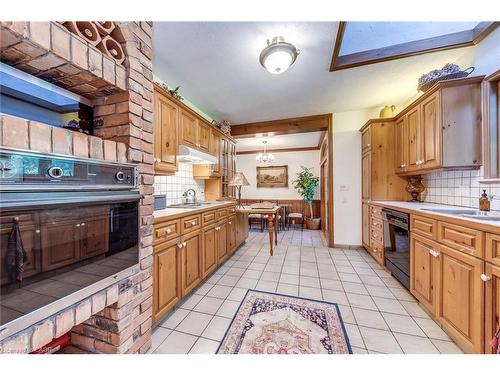 4447 Lakeshore Road, Burlington, ON - Indoor Photo Showing Kitchen