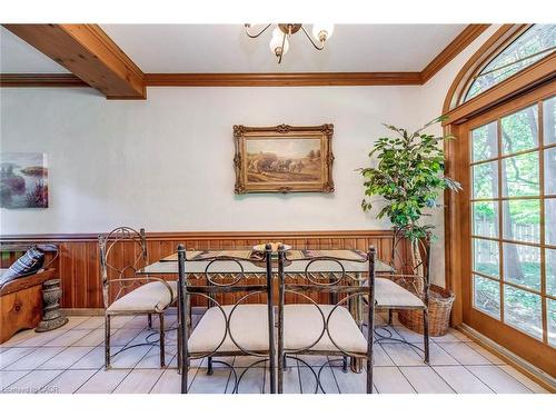 4447 Lakeshore Road, Burlington, ON - Indoor