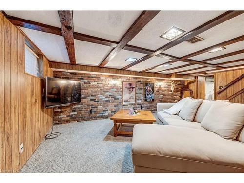 4447 Lakeshore Road, Burlington, ON - Indoor