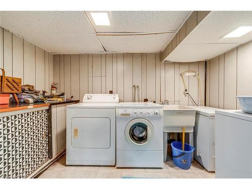 4447 Lakeshore Road, Burlington, ON - Indoor Photo Showing Laundry Room