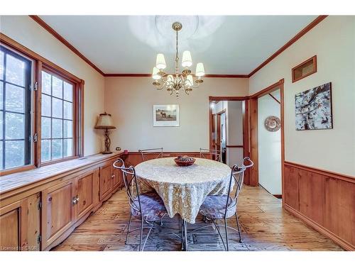 4447 Lakeshore Road, Burlington, ON - Indoor Photo Showing Dining Room