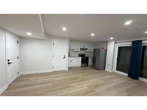 19 Pointer Street, Cambridge, ON - Indoor