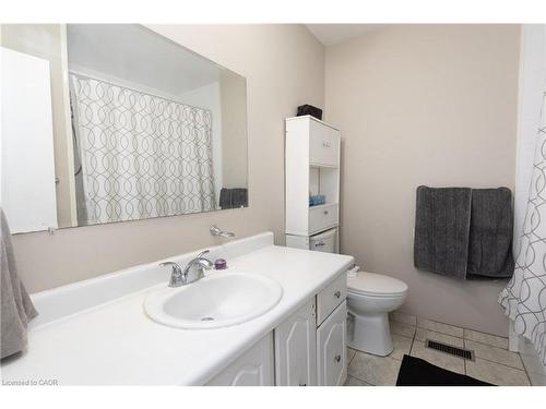 124 Dalegrove Drive, Kitchener, ON - Indoor Photo Showing Bathroom