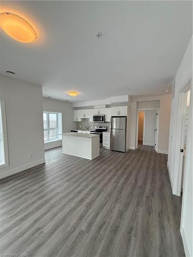 504-1000 Lackner Place, Kitchener, ON - Indoor