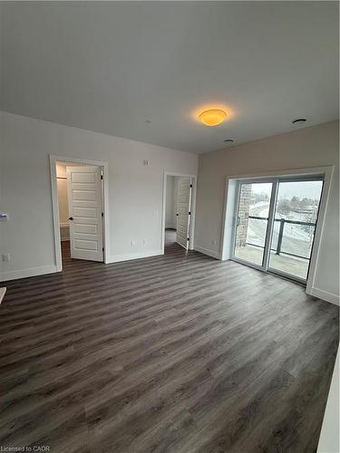 504-1000 Lackner Place, Kitchener, ON - Indoor