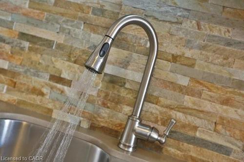 368 Cavanagh Lane, Milton, ON - Indoor Photo Showing Kitchen