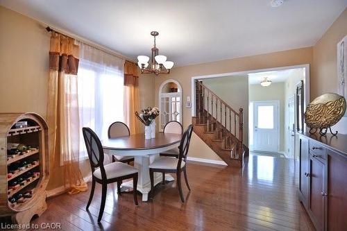 368 Cavanagh Lane, Milton, ON - Indoor Photo Showing Dining Room