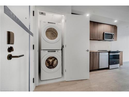 709-720 Whitlock Avenue, Milton, ON - Indoor Photo Showing Laundry Room