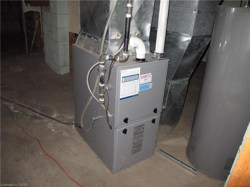 5280 Woodhaven Drive, Burlington, ON - Indoor Photo Showing Basement