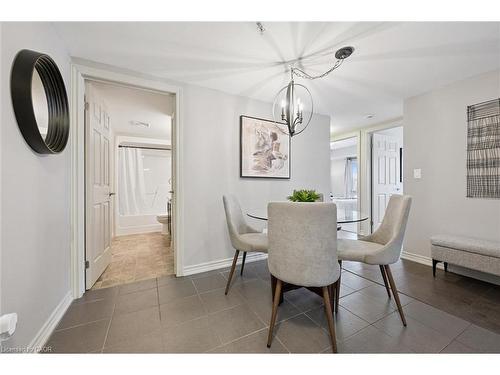 212-103 Westminster Crescent, Fergus, ON - Indoor Photo Showing Dining Room