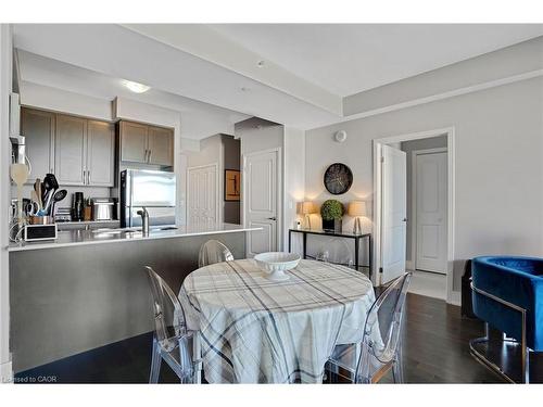 1009-144 Park Street, Waterloo, ON - Indoor Photo Showing Dining Room