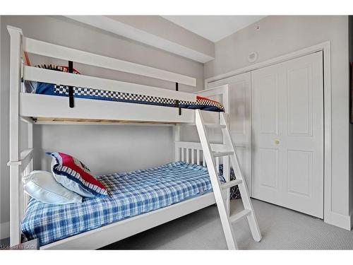 1009-144 Park Street, Waterloo, ON - Indoor Photo Showing Bedroom