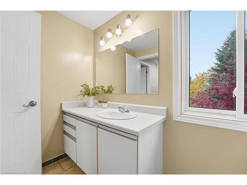 510B Rosemeadow Crescent, Waterloo, ON - Indoor Photo Showing Bathroom
