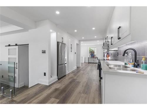938 Henley Road, Mississauga, ON - Indoor Photo Showing Kitchen With Double Sink