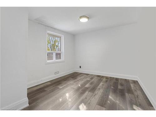 938 Henley Road, Mississauga, ON - Indoor Photo Showing Other Room