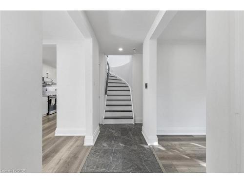 938 Henley Road, Mississauga, ON - Indoor Photo Showing Other Room