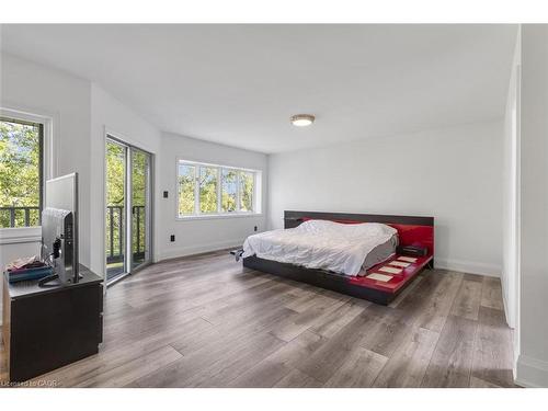 938 Henley Road, Mississauga, ON - Indoor Photo Showing Bedroom