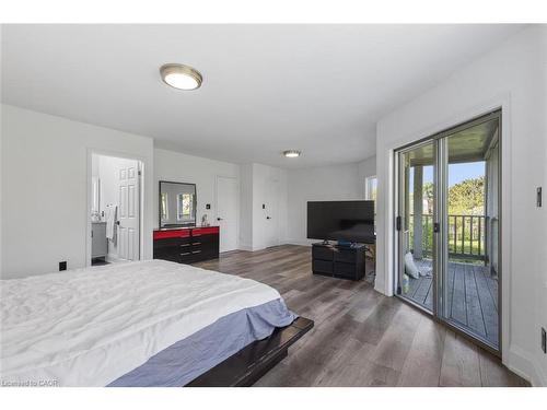 938 Henley Road, Mississauga, ON - Indoor Photo Showing Bedroom