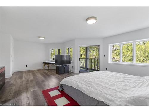 938 Henley Road, Mississauga, ON - Indoor Photo Showing Bedroom