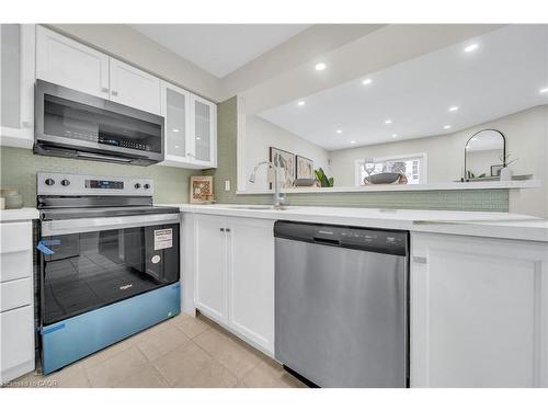 540 Mariner Drive, Waterloo, ON - Indoor Photo Showing Kitchen