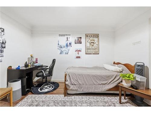 2 Gary Avenue, Hamilton, ON - Indoor Photo Showing Bedroom