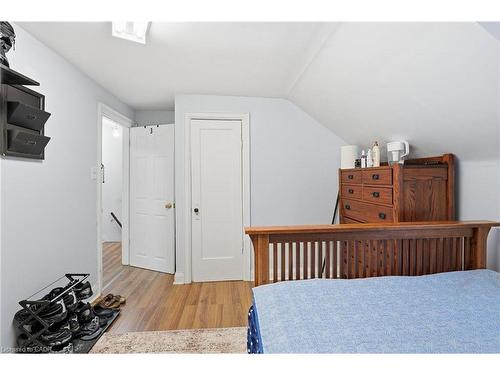 2 Gary Avenue, Hamilton, ON - Indoor Photo Showing Bedroom
