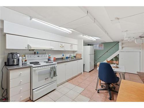 2 Gary Avenue, Hamilton, ON - Indoor Photo Showing Kitchen