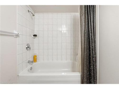 2 Gary Avenue, Hamilton, ON - Indoor Photo Showing Bathroom