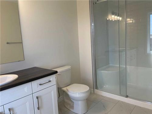 54-435 Callaway Road, London, ON - Indoor Photo Showing Bathroom