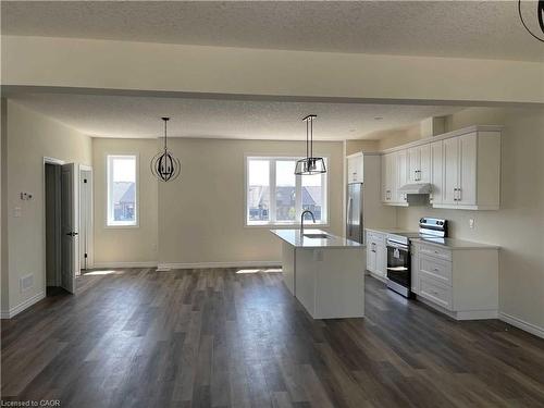 54-435 Callaway Road, London, ON - Indoor Photo Showing Kitchen