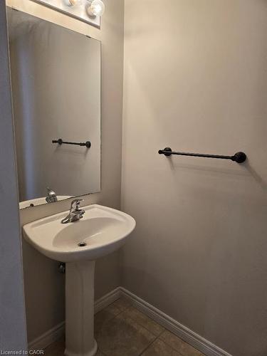 71 Cobblestone Drive, Paris, ON - Indoor Photo Showing Bathroom