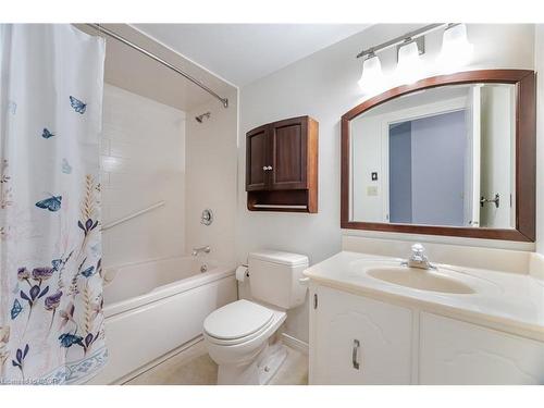 201-166 Mountain Park Avenue, Hamilton, ON - Indoor Photo Showing Bathroom