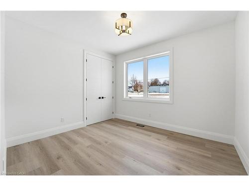 130 La Salette Road, La Salette, ON - Indoor Photo Showing Other Room