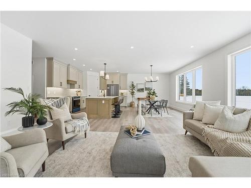 130 La Salette Road, La Salette, ON - Indoor Photo Showing Living Room