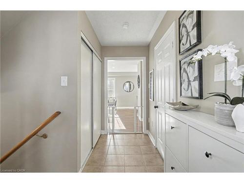 88 Buttercup Crescent, Waterdown, ON - Indoor Photo Showing Bathroom