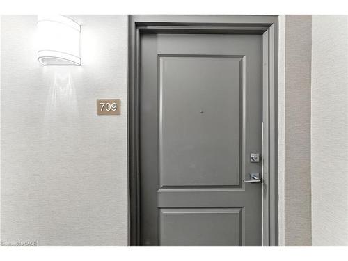 709-81 Robinson Street, Hamilton, ON - Indoor