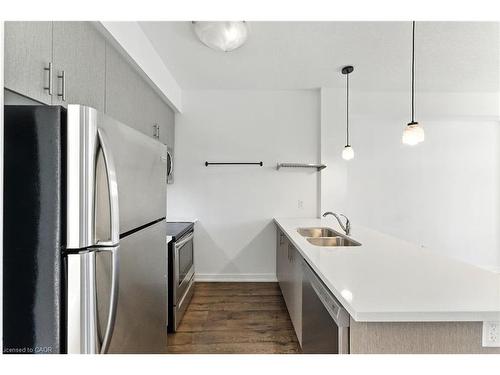 709-81 Robinson Street, Hamilton, ON - Indoor Photo Showing Kitchen With Stainless Steel Kitchen With Double Sink