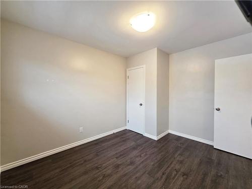 3-69 Edinburgh Road, Kitchener, ON - Indoor Photo Showing Other Room