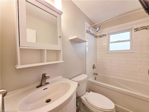 3-69 Edinburgh Road, Kitchener, ON - Indoor Photo Showing Bathroom