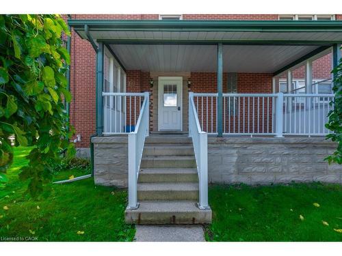 3-69 Edinburgh Road, Kitchener, ON - Outdoor