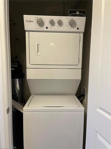 1B-155 Thomas Slee Drive, Kitchener, ON - Indoor Photo Showing Laundry Room