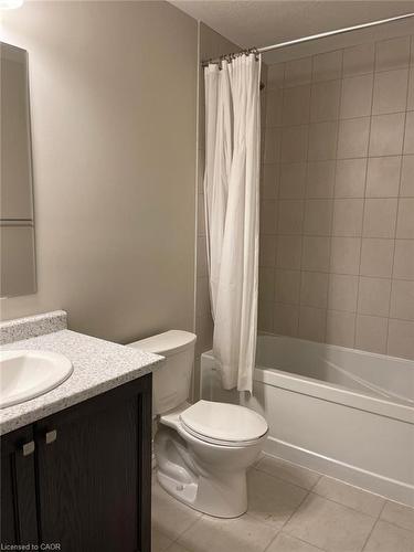 1B-155 Thomas Slee Drive, Kitchener, ON - Indoor Photo Showing Bathroom