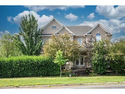 Lower-5410 Duchess Court  Burlington, ON L7L 6Z4