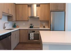 2005-2087 Fairview Street  Burlington, ON L7R 2C8