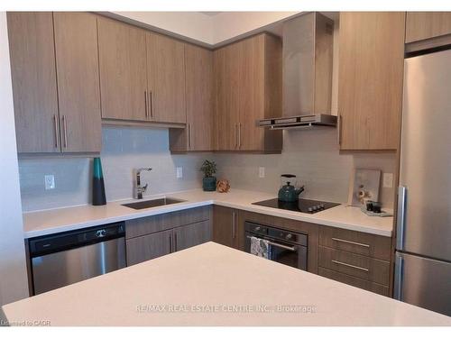 2005-2087 Fairview Street, Burlington, ON - Indoor Photo Showing Kitchen With Upgraded Kitchen