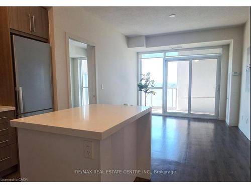 2005-2087 Fairview Street, Burlington, ON - Indoor Photo Showing Other Room